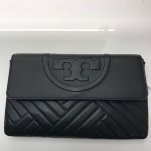 Tory Burch Bags - Tory Burch Alexa Clutch Tory Burch Bags - Tory Burch Alexa Clutch